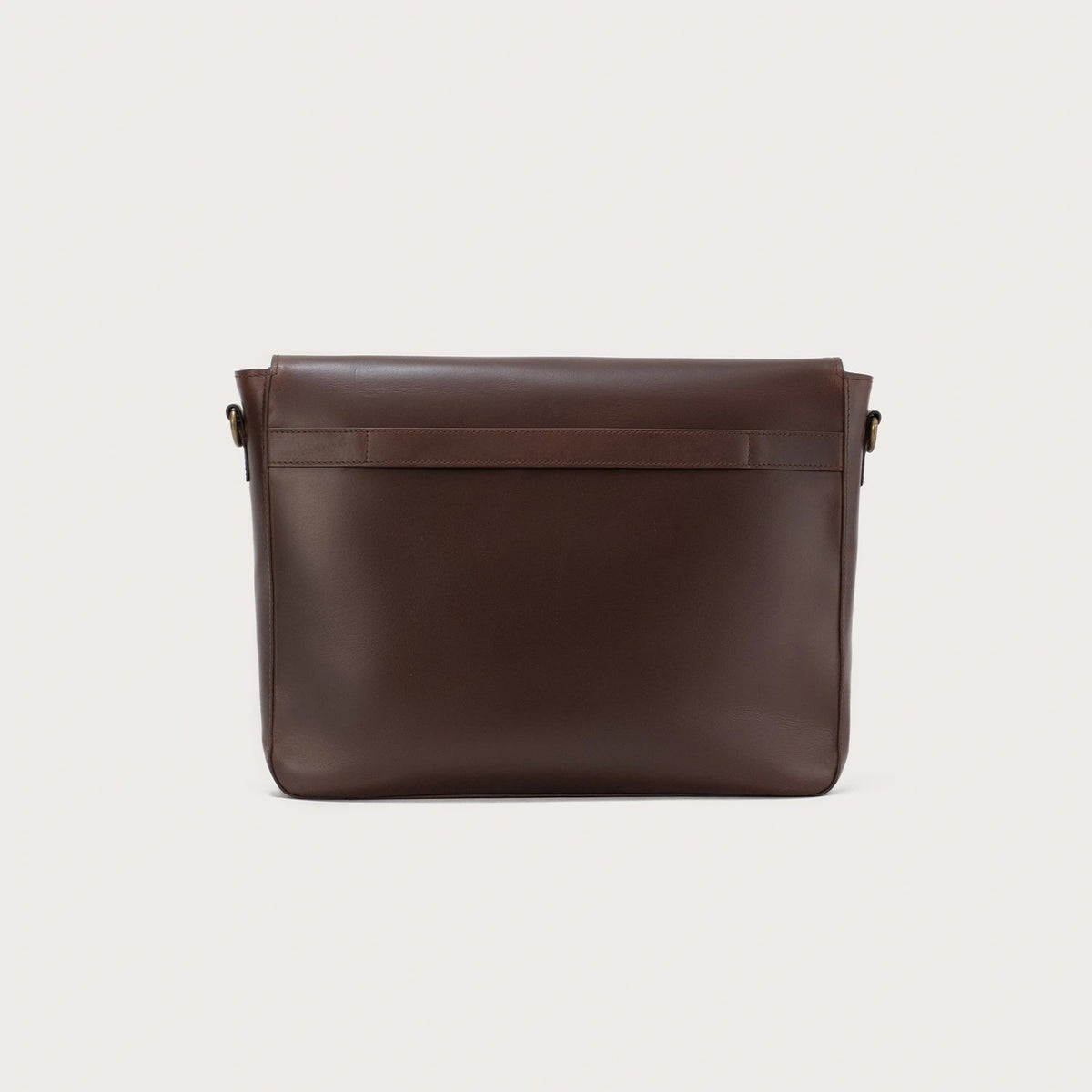 
The Carismatico Vintage Brown Leather Messenger Bag For Men & Women - Боковой профиль с глубиной складок и вместительностью