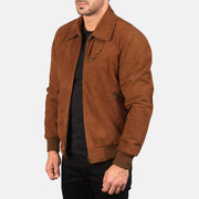 
Brown Goatskin suede Jacket - Вид сзади, подчеркивающий посадку по плечам и ровный край